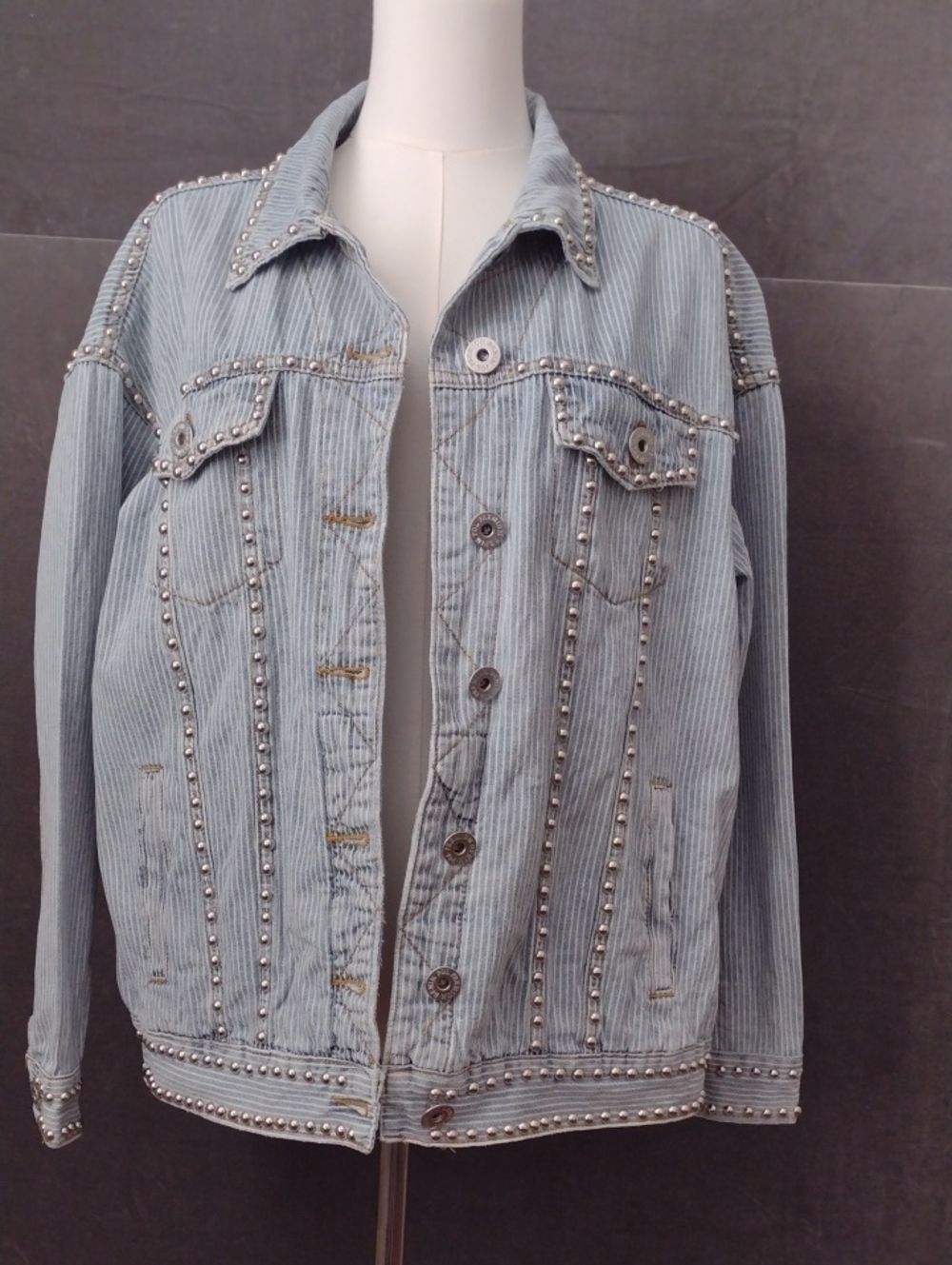 POL Small Oversized Striped Light Wash Silver Studded Glam Western Denim Jacket